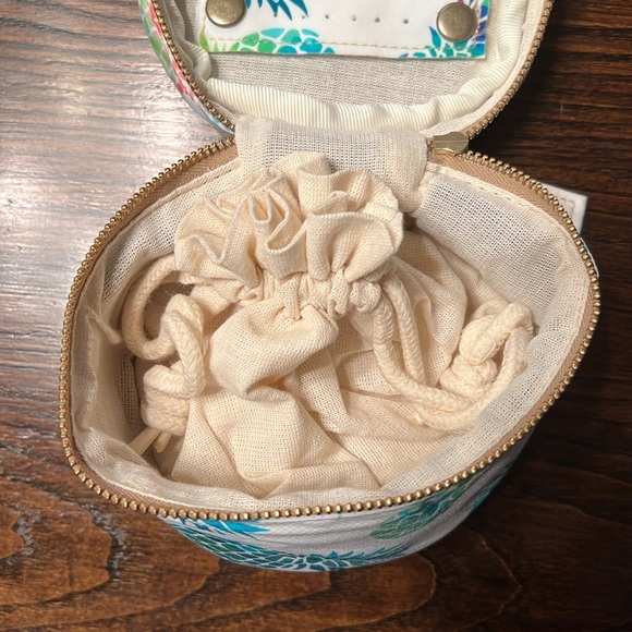 NWOT PQ Pineapple Jewelry Holder - Picture 5 of 6